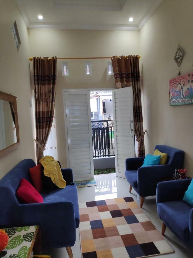 Homestay Wahyudi 1 Syariah Tlekung Zewnętrze zdjęcie